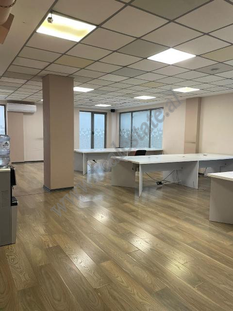 Office space for rent in Dibres Street in Tirana.


The shop is located on the second floor of a 